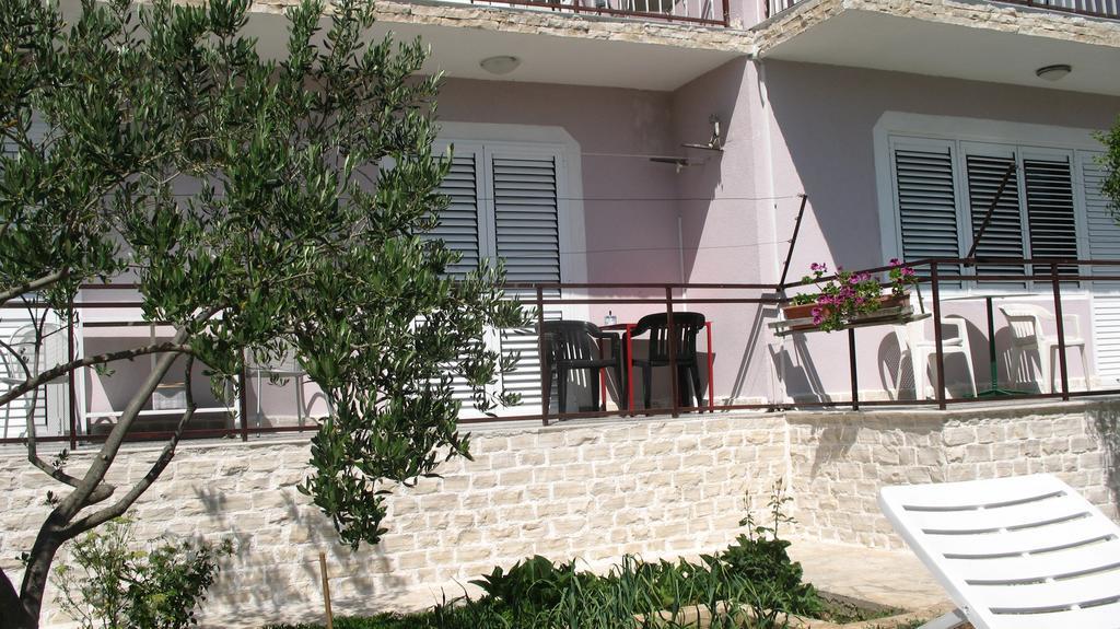 Krkahaus Hotel Lozovac Exterior photo