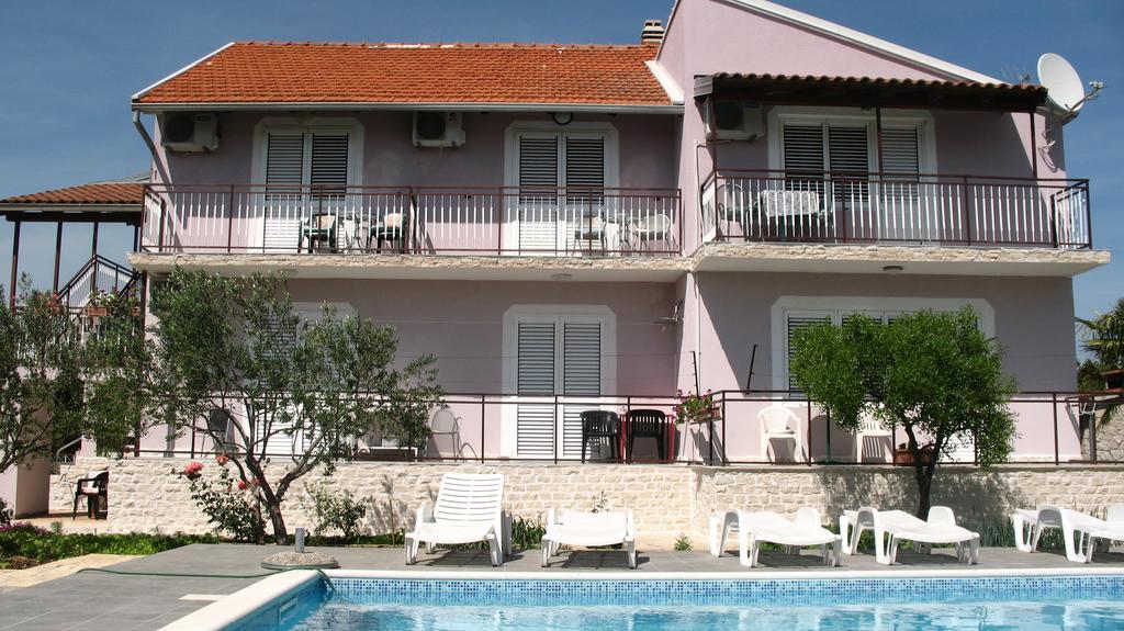 Krkahaus Hotel Lozovac Exterior photo