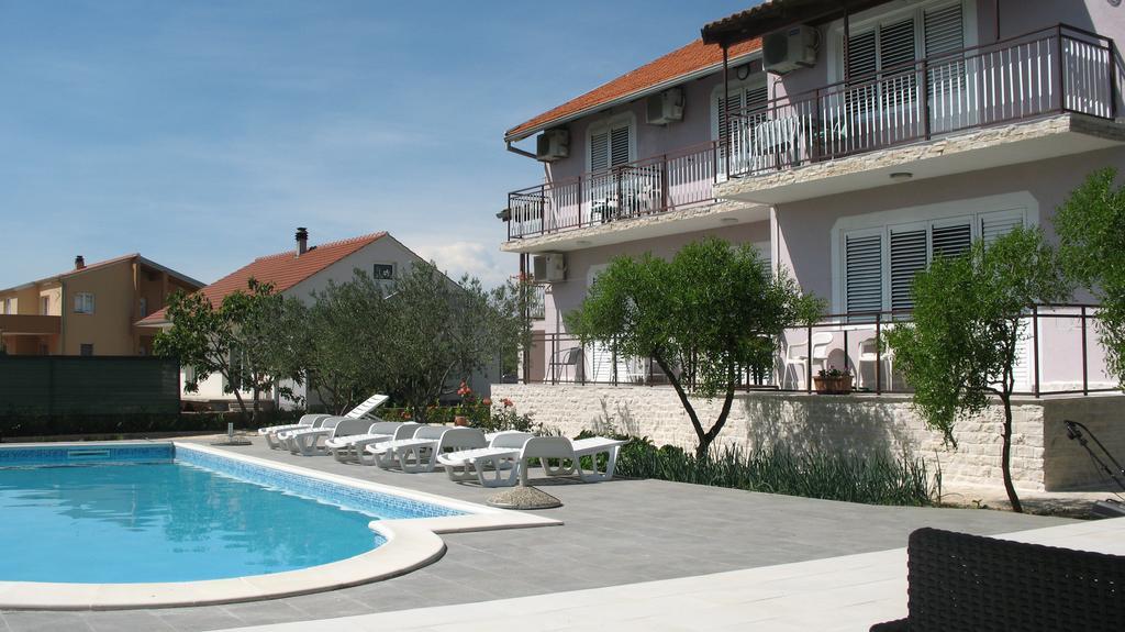 Krkahaus Hotel Lozovac Exterior photo