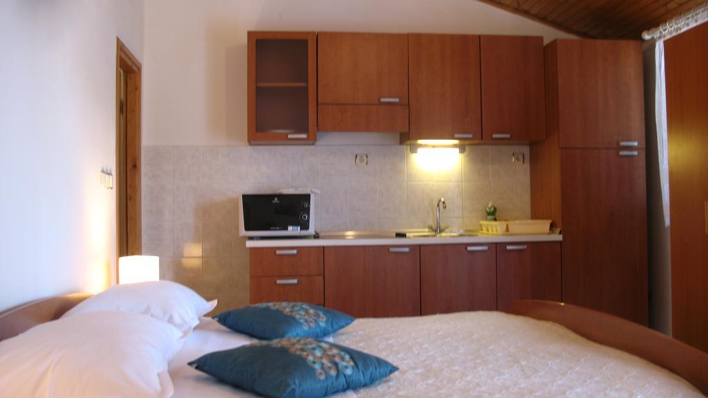 Krkahaus Hotel Lozovac Exterior photo